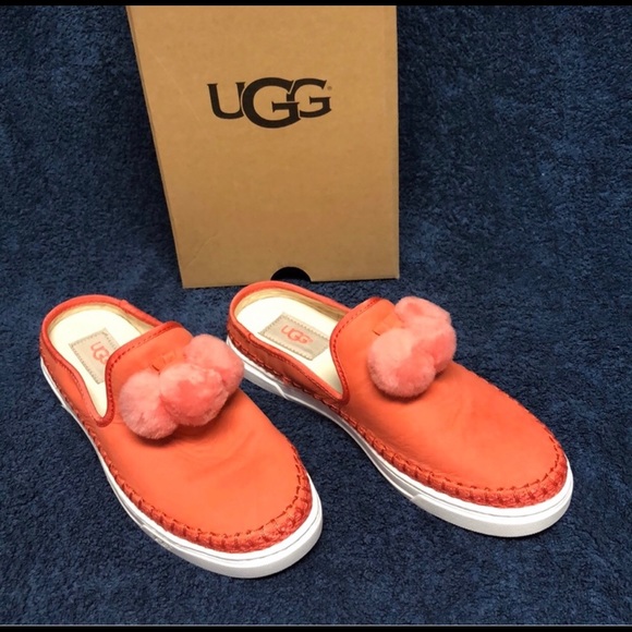 UGG Shoes - UGG PUFF SLIP ON Mules